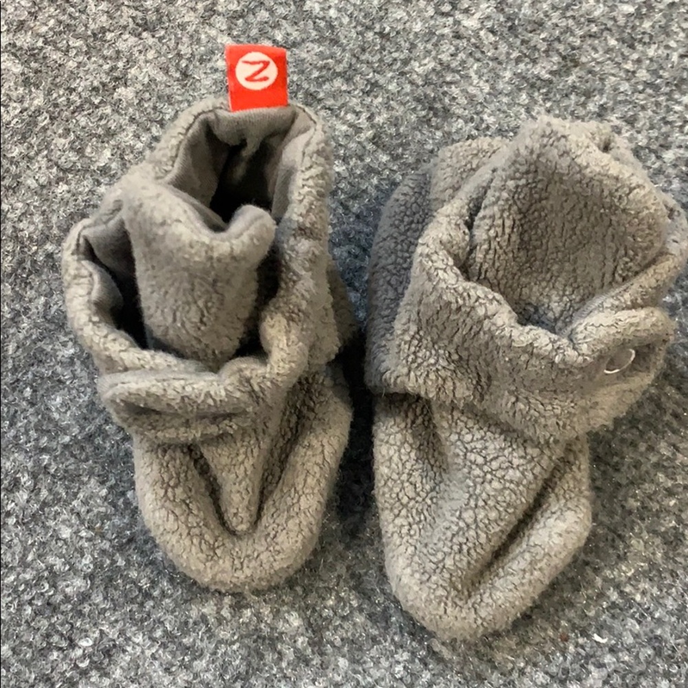 Lightly used grey Zutano booties 12m nonslip